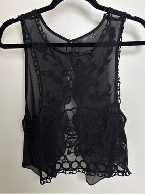 Millau - Sleeveless Sheer & Lace Open Back Tank Top in Black / Size M